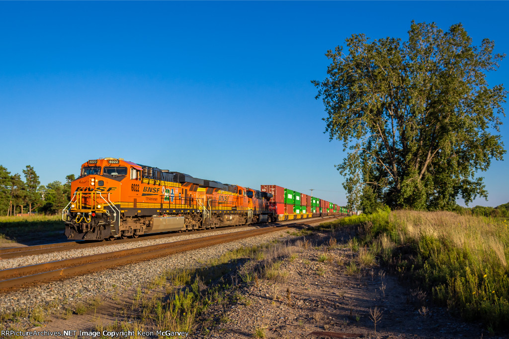 BNSF 6022 WEST